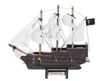 Wooden Blackbeard's Queen Anne's Revenge Model Pirate Ship (style: 7" White Sails)